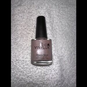 CND Vinylux Weekly Polish Lavender Lace 216 Shimmer Nail Lacquer